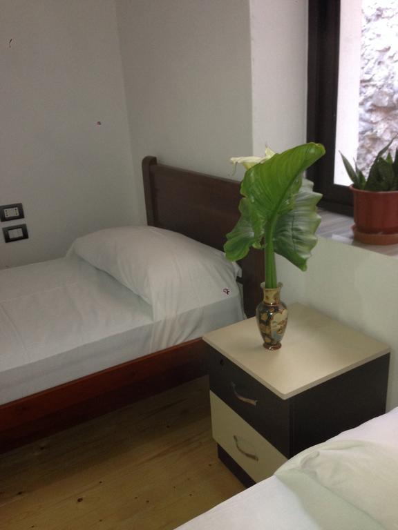 Eco Garten Guest House شكودر الغرفة الصورة
